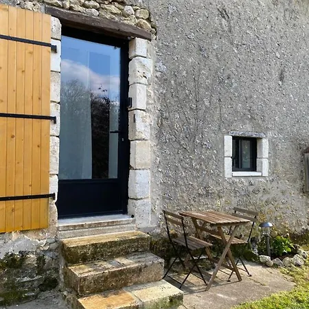 L'anne Xe, Independant Apartment